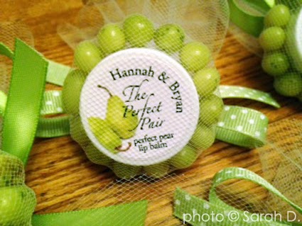 Perfect pair bridal shower favor idea for wrapping, including lip balm from The Favor Stylist and pear jelly beans! Click through for more details. 