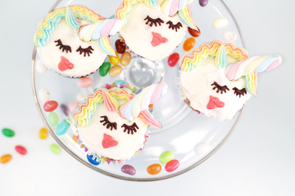 unicorn party cupcakes